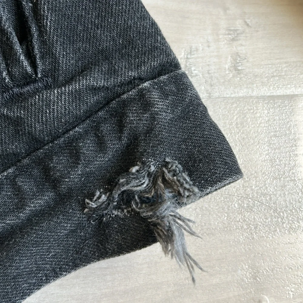 Levis Orange Tab Denim Jacket 
Fits like a women’s small. - Picture 6 of 8